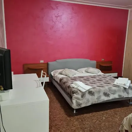 Πανσιόν Landlady Airport Orio Bergamo Ida
